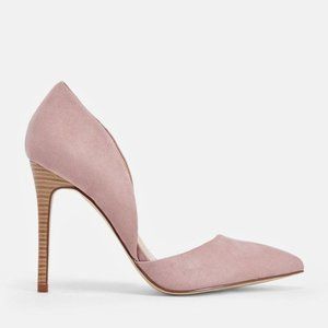 Amiyah Faux Suede Blush Pumps - Never Worn